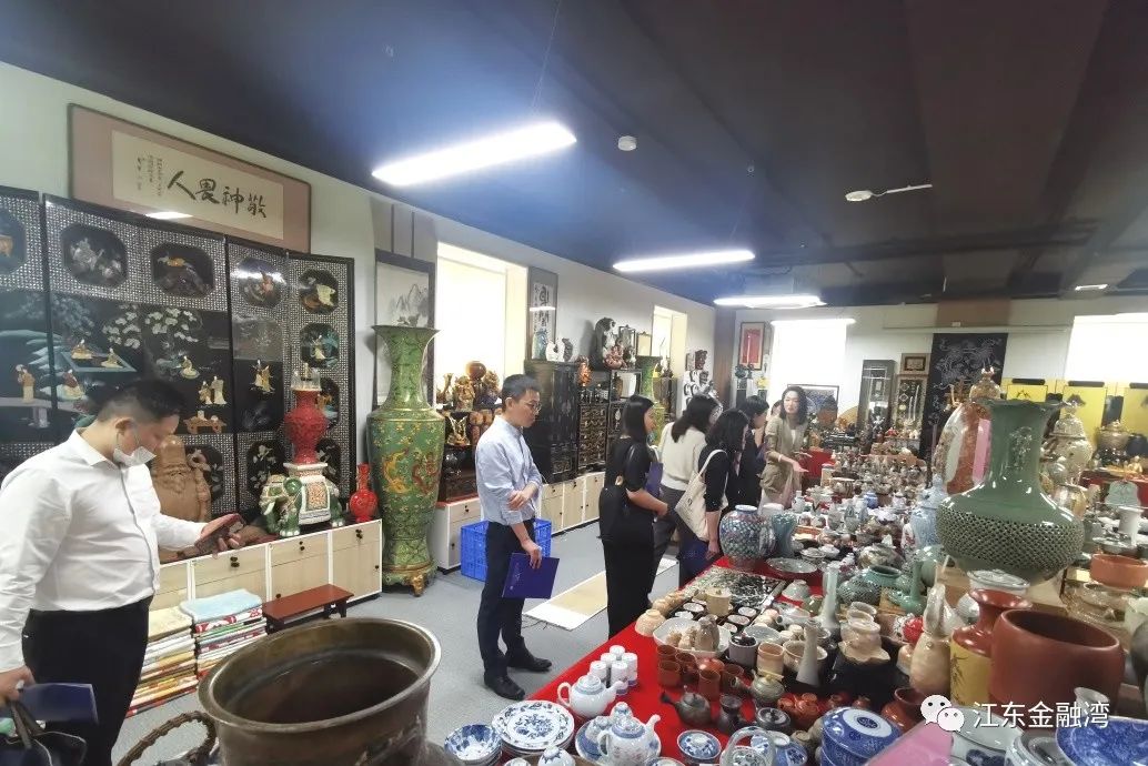 希尔顿酒店销售团队一行到访江东金融湾2